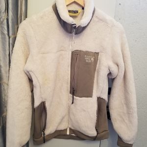 Mountain hardware jacket
